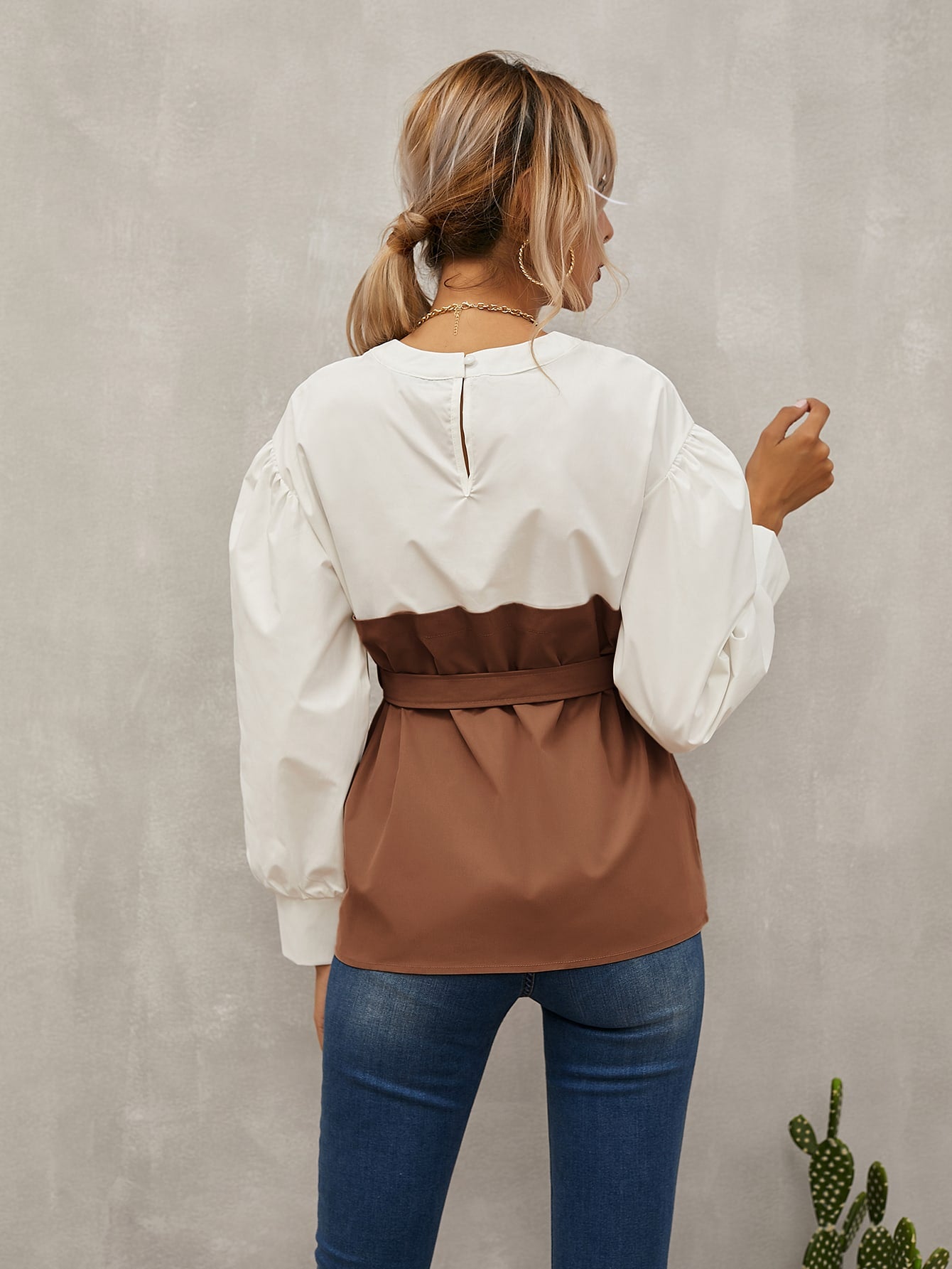 Keyhole Back Belted 2 In 1 Top