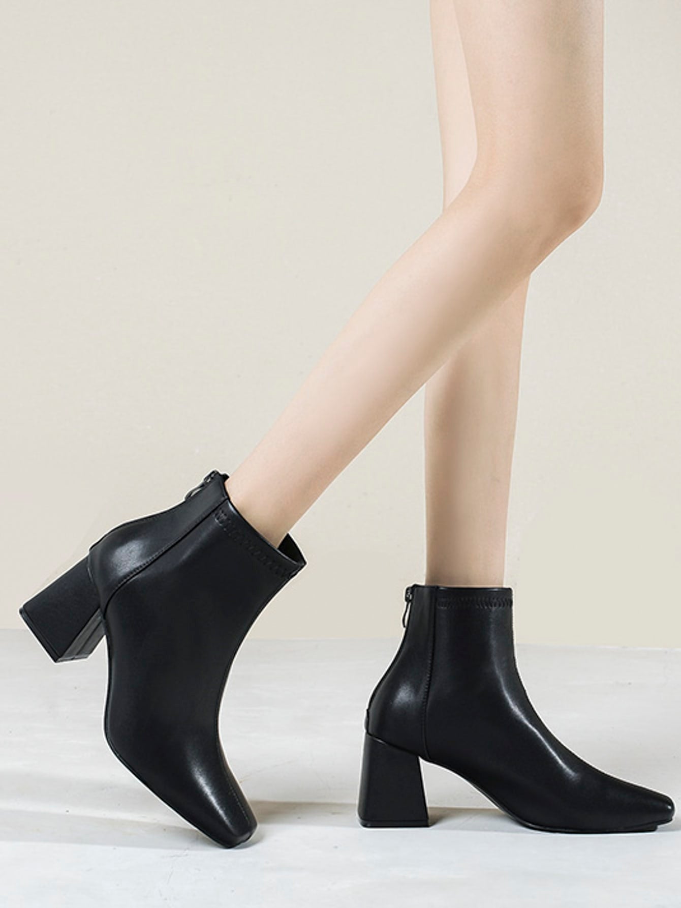 Zip Back Chunky Heeled Classic Boots
