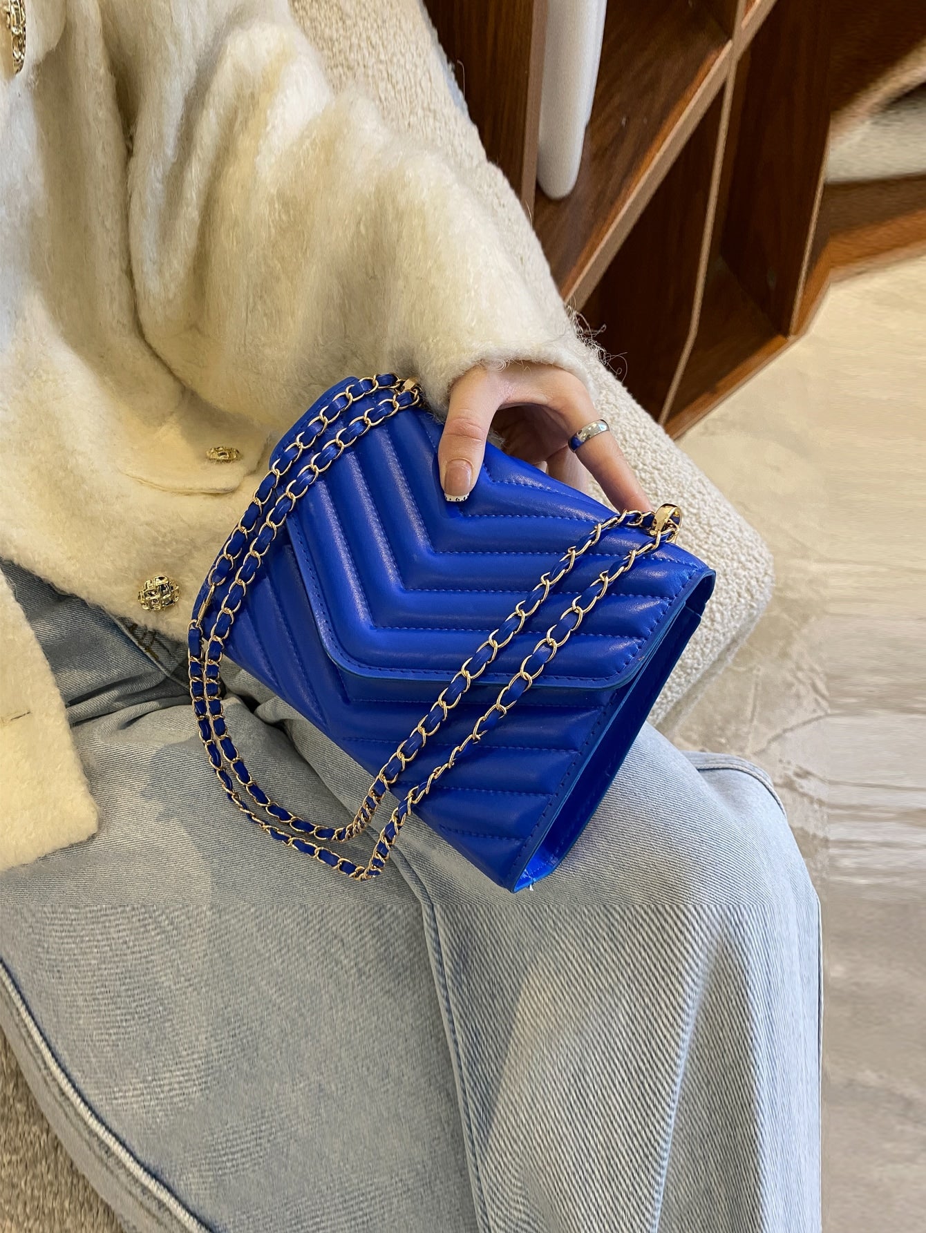 Quilted Pattern Flap Chain Square Bag
